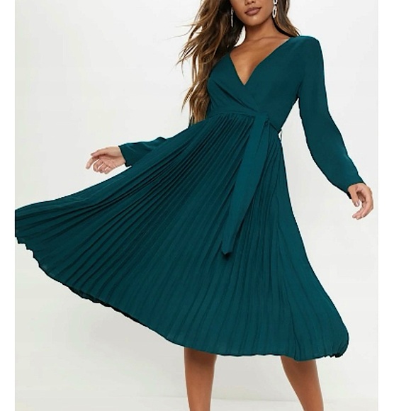 Pretty Little Thing Emerald Green Long Sleeve Pleated Midi Dress - Picture 16 of 16